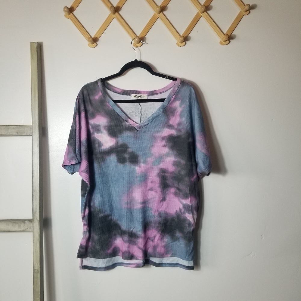 NWOT HAPTICS WOMEN'S TIE-DYE V-NECK OVERSIZED BLOUSE SIZE SMALL